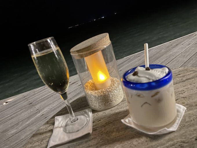 夜はココバーでお酒。