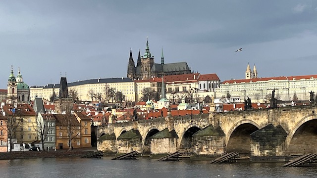 プラハ城遠景