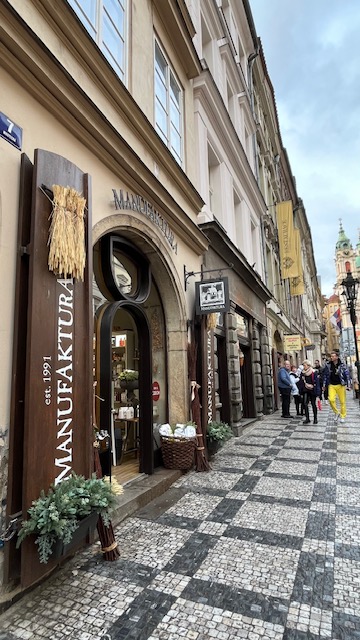 MANUFAKTURAでお土産を沢山買いました。