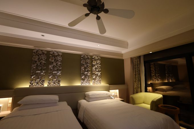 ホテル「シャングリララサセントーサリゾート＆スパ」室内の様子