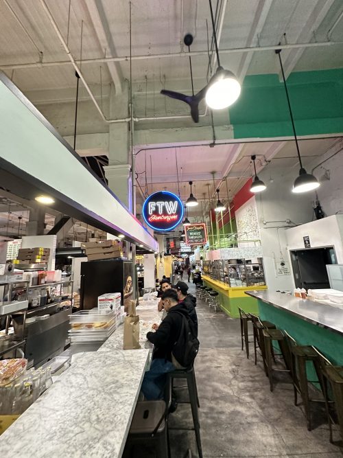 ブロードウェイでのフードコート