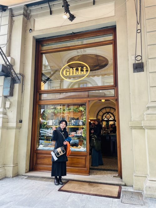 老舗カフェGILLI