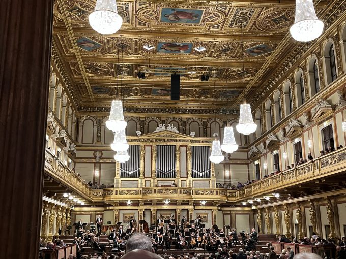 当日券を購入し、ウィーンフィルオーケストラを聞きました@学友協会