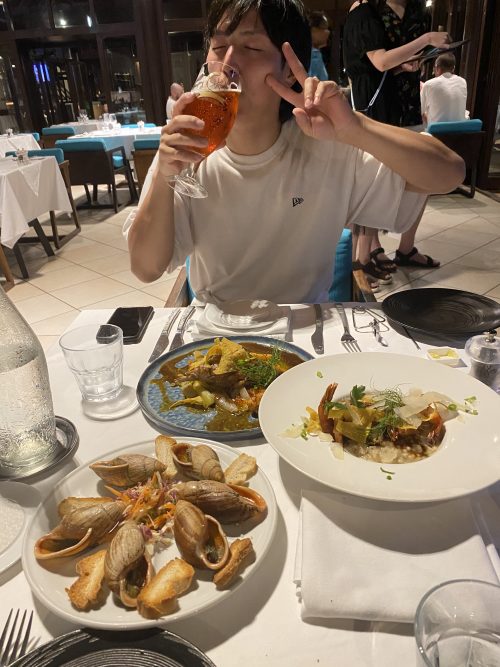 夕食にはオススメいただいたエスカルゴを堪能