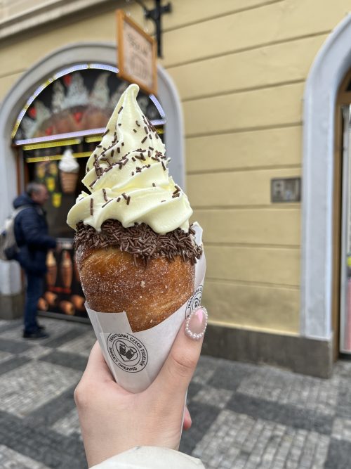 プラハ旧市街の伝統スイーツ