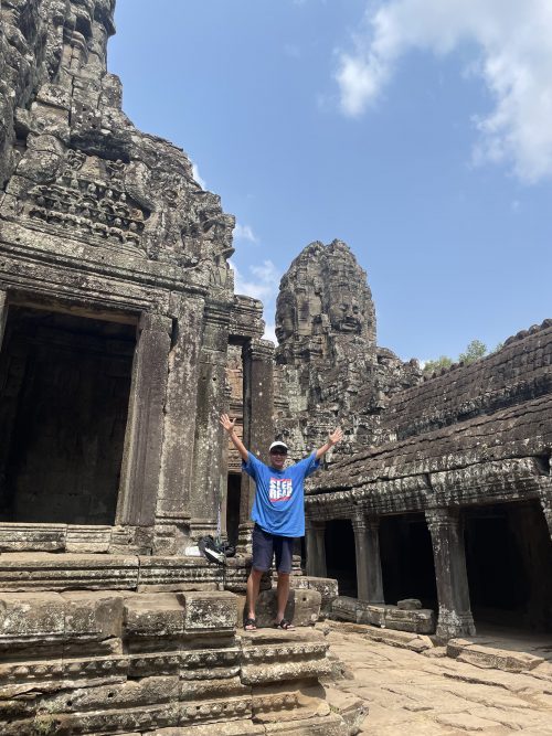 アンコール・トムのバイヨンにて