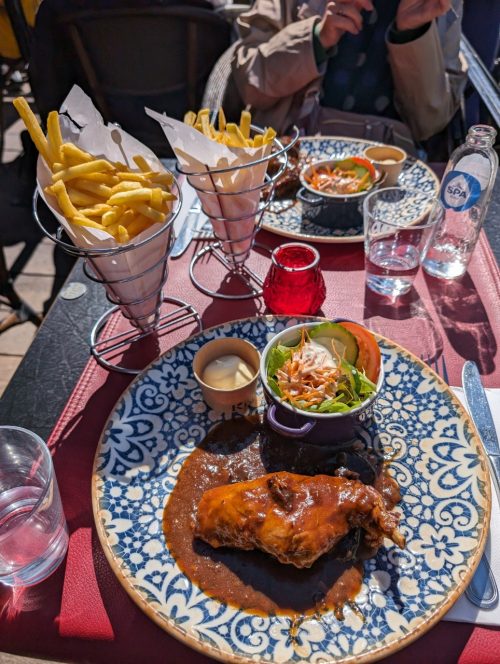 ラパン（うさぎ）のビール煮