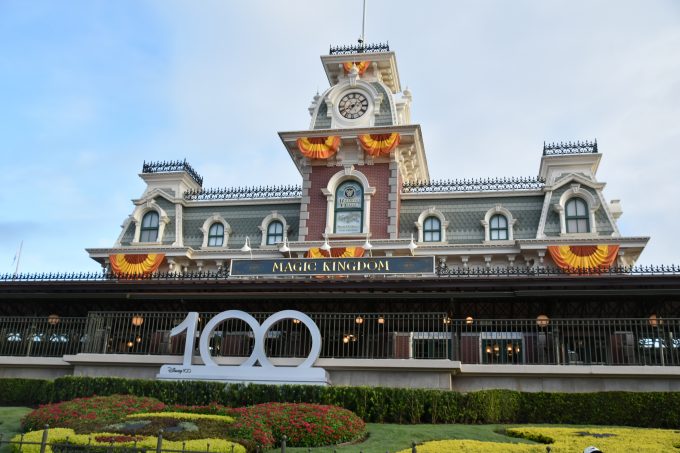 マジックキングダム・パークのエントランス