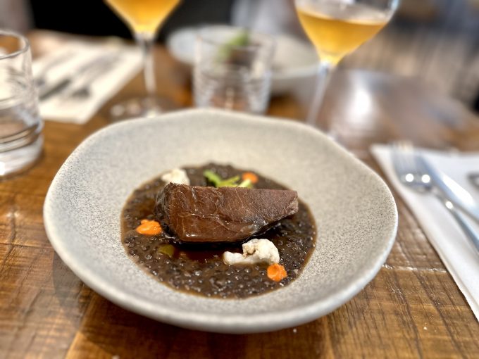 「Capet」というレストランでいただいたランチコースのお肉料理