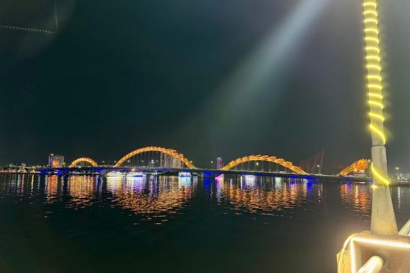 ドラゴンブリッジ