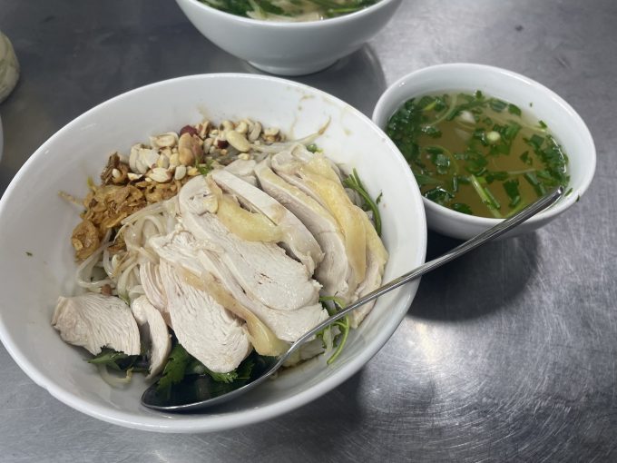 ハノイで食べた汁なしフォーガー