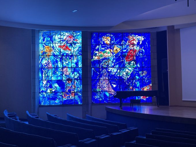 シャガール美術館のオーディトリウム（音楽堂）