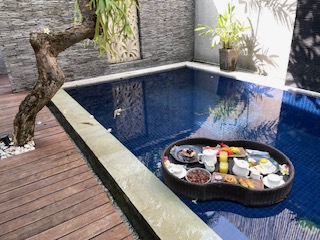 フローティングブレックファースト