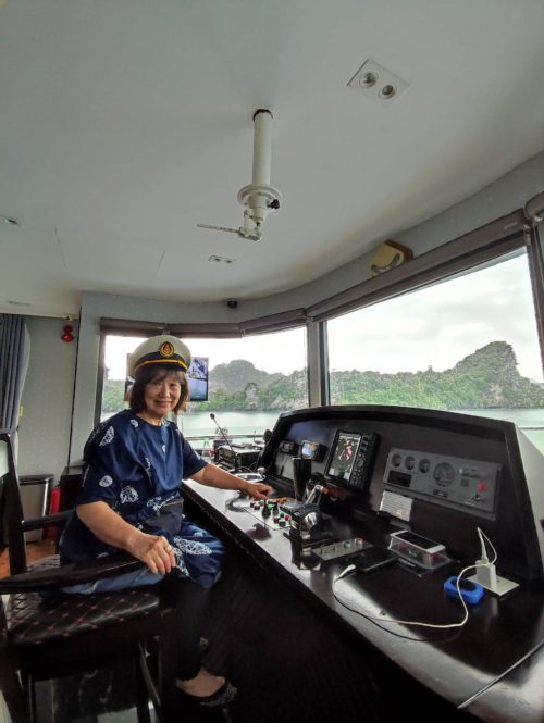 クルーズ船キャビンで記念撮影