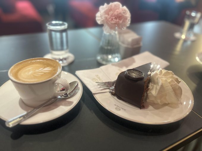 カフェ・ザッハー