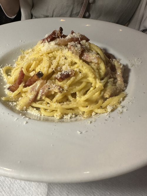 イル キャンティで食べたカルボナーラ