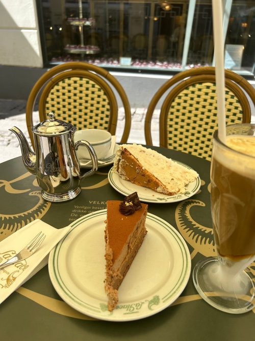 la glaceでいただいたスウィーツとお茶