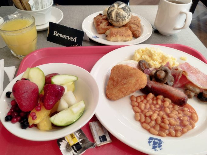 ホテルの朝食
