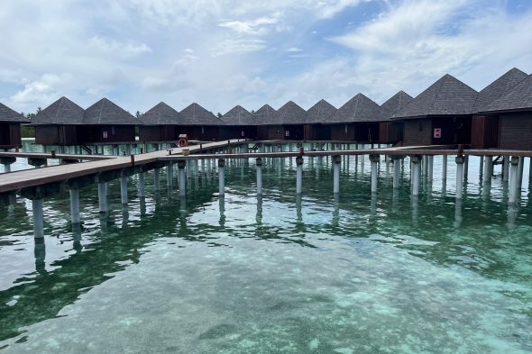 水上コテージの外観