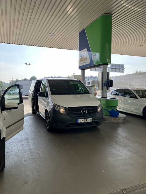 思ったより小さな車で大移動