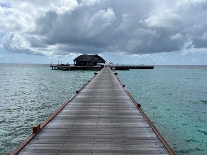 桟橋中央から撮影した、ボートの発着場になります。