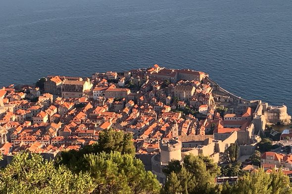 スルジ山から眺めるドブロブニク旧市街の眺め