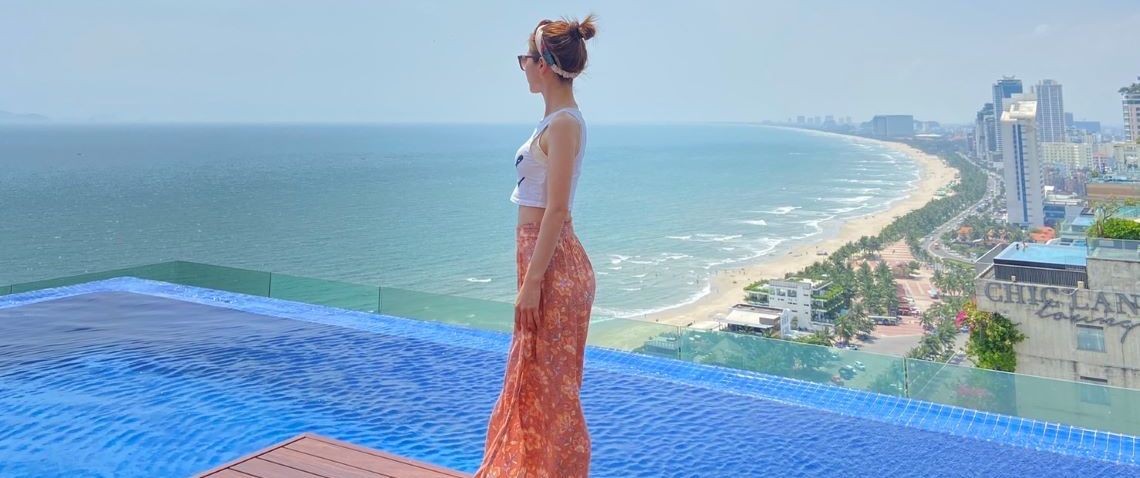 アラカルト ダナンビーチ ホテルの屋上プール