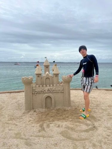 ホテルの前のプライベートビーチ