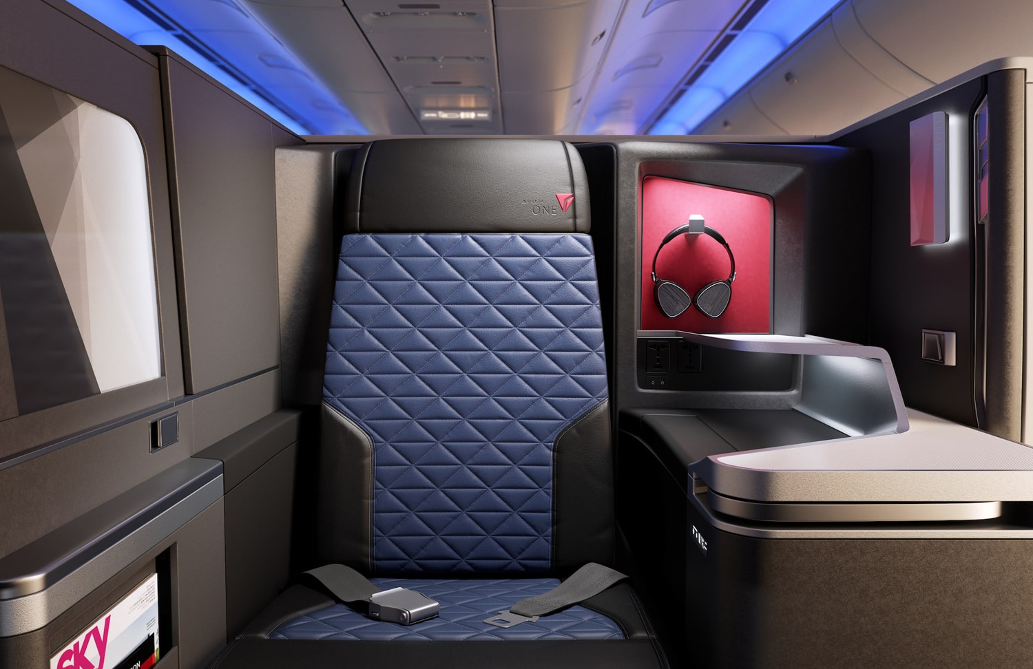 DELTA  AIR ビジネスクラスヒッドホ―ン deltaone.jpg?itok=6mjFqsbp