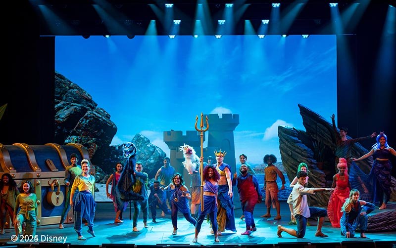 ディズニー・ウィッシュ号「ウォルト・ディズニー・シアター」