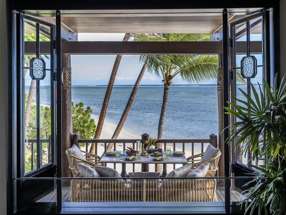 ②目の前に広がる海を眺めながらお食事を