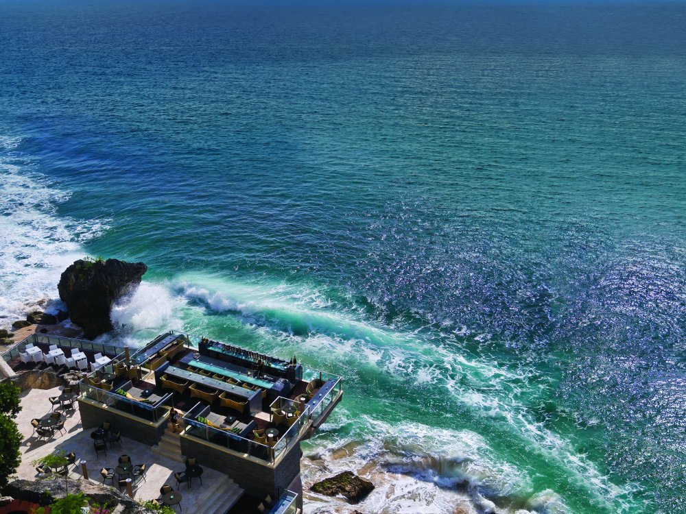 滞在中に1回は行きたいロックバー