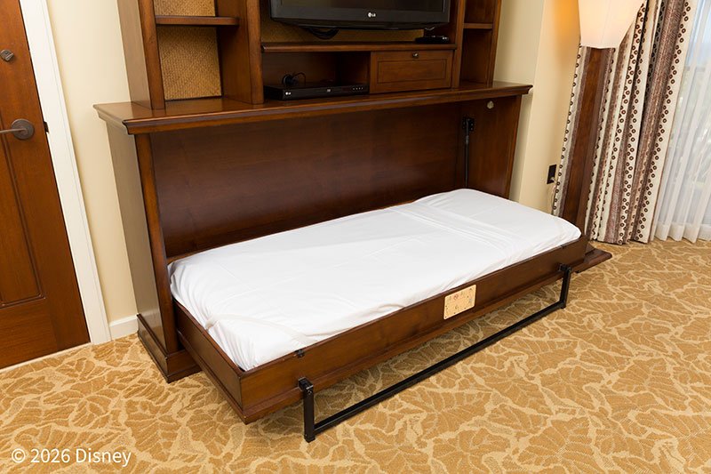 折り畳み式の予備ベッド