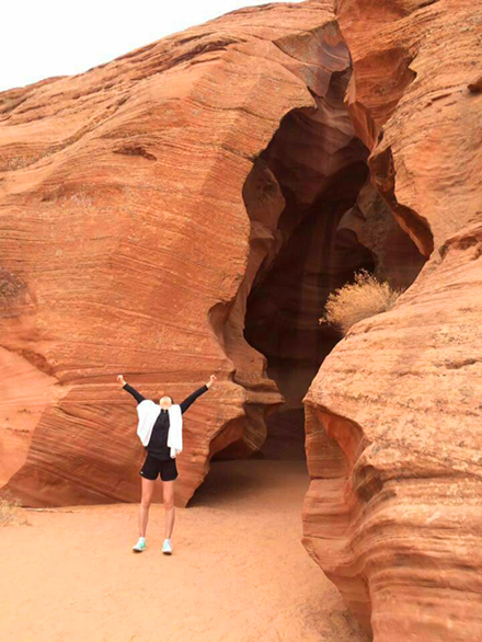 高野人母美inアンテロープキャニオン